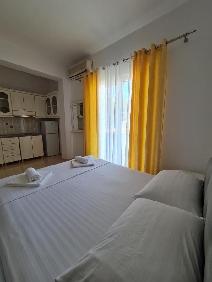 Summer Time Hotel Ksamil Extérieur photo